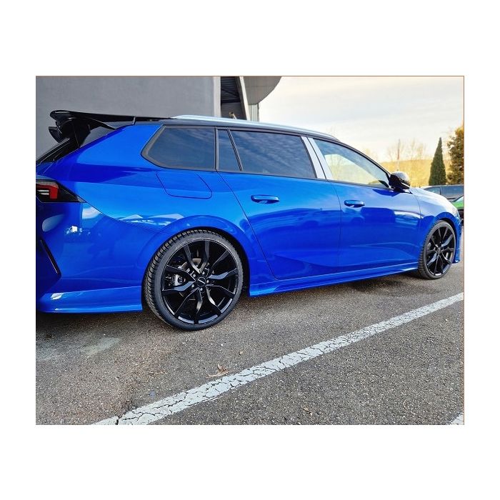 Side skirts