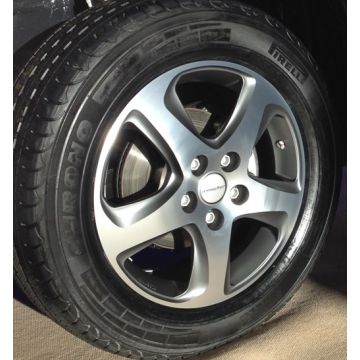 Wheel kit in Wave Star design (17 inch) with summer tire