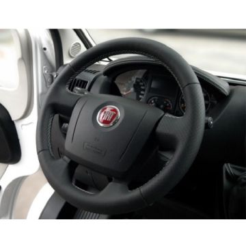Steering wheel leathered black